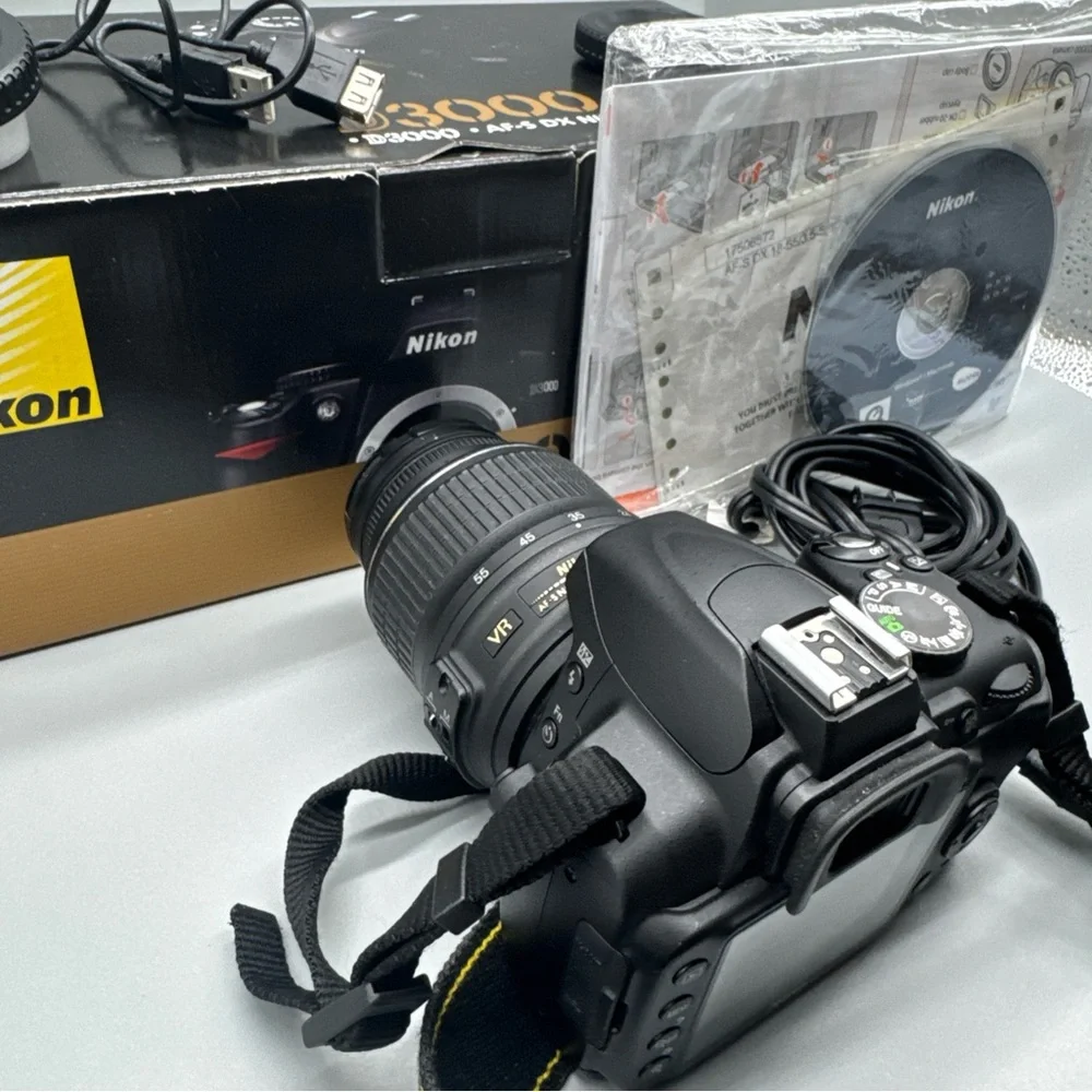 Nikon D3000 10.2MP Digital SLR Camera w/18-55mm f/3.5-5.6G Zoom Lens